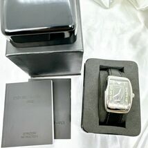 A2404-8-2 １円スタート クオーツ　稼働品　箱付き　エンポリオアルマーニ　EMPORIO ARMANI　メンズ腕時計　スモセコ　_画像2