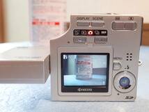 京セラ「 FINECAM SL300R 」作動品現状渡し_画像2