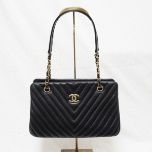 CHANEL　シャネル　ココマーク　Vステッチ　ラムスキン　ショルダー　バッグ　中古　良品　ギャランティーカード付　送料無料！！