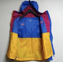 ノースフェイス　マウンテンパーカー　アウター　メンズXS ブルー/イエロー系　薄手素材　正規品　希少デザイン　THE NORTH FACE_画像4