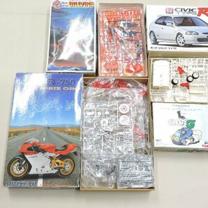 当時物 フジミ バンダイ アオシマ 他 プラモデル系 まとめ売り シビック タイプR / VF-1D バルキリー 等 ジャンク品[B061I151]の画像4