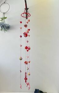 シンプル　長〜い吊るし飾り　手まり　くくり花　ふりふりお花　アンティーク着物　カラフル　色鮮やか