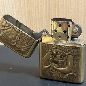 ☆ Zippo ジッポーライター アニマル 象 エレファント 喫煙具 ゴールド 1995年製 火花OK 管EARR の画像3