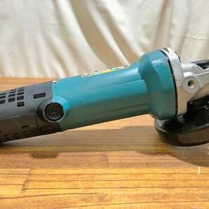 makita 9533BH 100mmディスクグラインダ 動作確認済 56237 管240421 BGFAの画像2