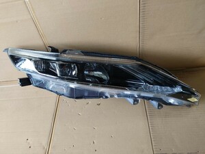  Toyota Harrier ZSU60 previous term right head light LED stay breaking lens scratch junk 