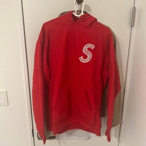 supremeパーカー