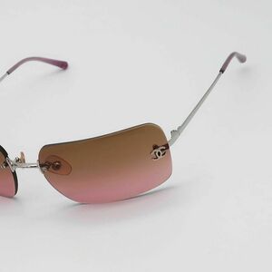 正規品 シャネル CANEL サングラス Sunglasses アイウェア Eyewear ココマーク Coco Mark ケース Case クロス Cloth 美品 Authentic Mint