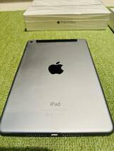 ■□Apple iPad mini 4 (A1550) 16GB スペースグレイ WiFi+Cellular 動作品□■_画像2