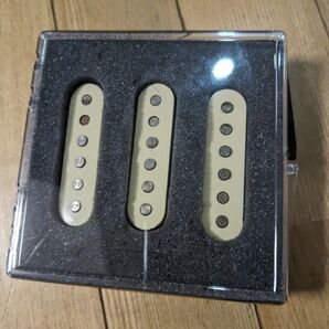 Fender Japan stratocaster iシリアル　フジゲン製造期　純正ピックアップセット　動作確認済み　