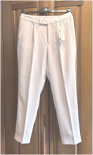 最終価格★White Joola ホワイトジョーラ★パールボタン・センタープレステーパード・パンツ・裏地付・サイズ64-91・セレモニーも★未使用