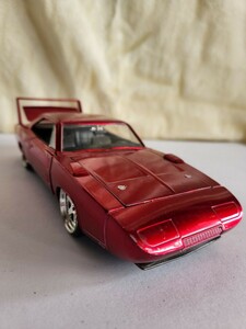 American Muscle １/24ダッジ チャージャー デイトナ MCACN 1969 ミニカー【SH-40103】