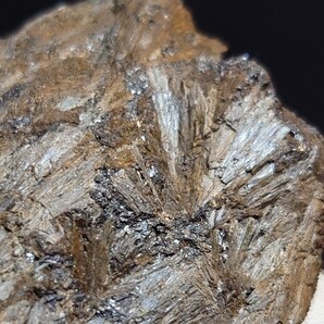 灰鉄輝石 カッコいいブロンズ色標本 福井県中竜鉱山 産 国産鉱物の画像1