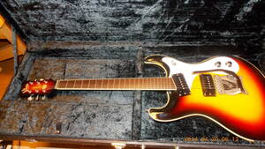 mosrite モズライト Super Custom 63/Sunburst エレキギター 黒雲製 〔新宿PePe店〕 〔C-230ハードケース付属〕