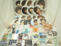 【中古品 同梱可】 V6 SMAP 他 うちわ ペンライト CD DVD 缶バッジ 等 未開封含む グッズセット_画像1