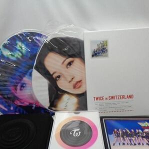 【同梱可】中古品 韓流 TWICE ミナ ツウィ 他 IN SWITZERLAND うちわ ランダムトレカ26枚 等 グッズセットの画像2