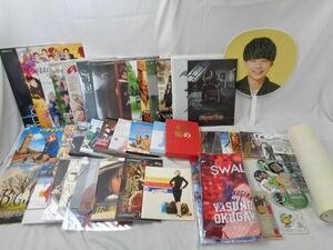 【同梱可】中古品 タレントグッズ 宮野真守 笹森裕貴 ヤクルトスワローズ 大原優乃 他 カレンダー 写真集 タオル 缶