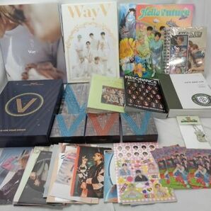 【同梱可】中古品 韓流 WayV NCT 他 SEASON’S GREETINGS 2022 Hello Future CD 等 グッズセットの画像1