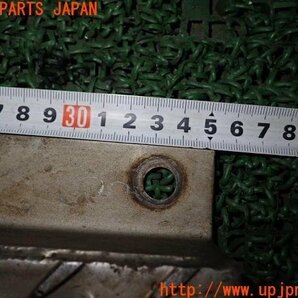 3UPJ=88130002]ジムニー(JB23W)ボディ アンダープレート ガード 縞鋼板 腹下 鉄板 中古の画像3