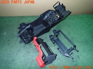 3UPJ=92700520]トライアンフ・スピード トリプル 1200RS(PSJ1200)純正 バッテリーボックス 中古