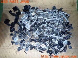 3UPJ=96170720]BMW アクティブハイブリッド3(3F30 F30)前期 ネジ・ナット・ステー類 セット ジャンク