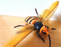BIG 　スズメバチ 　フィギュア 　MEGA　特大　ゴールド 　金色 　蜂 　はち　ハチ　オオスズメバチ　雀蜂　大きい　巨大　生き物　即決！_画像4