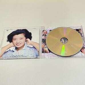 BD02【CD】帯付 山口百恵 /ゴールデンベスト/コンプリート・シングルコレクション/2CDの画像4