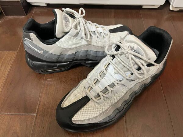 早い者勝ち！ 程度上 使用感少ない NIKE ナイキ AIR MAX 95 ESSENTIAL GREY エアマックス95 エッセンシャル グレー 28cm 749766-022