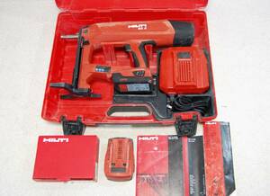 送料込み HILTI バッテリー式鋲打機 BX3-ME 01◇バッテリー×2/充電器/予備鋲