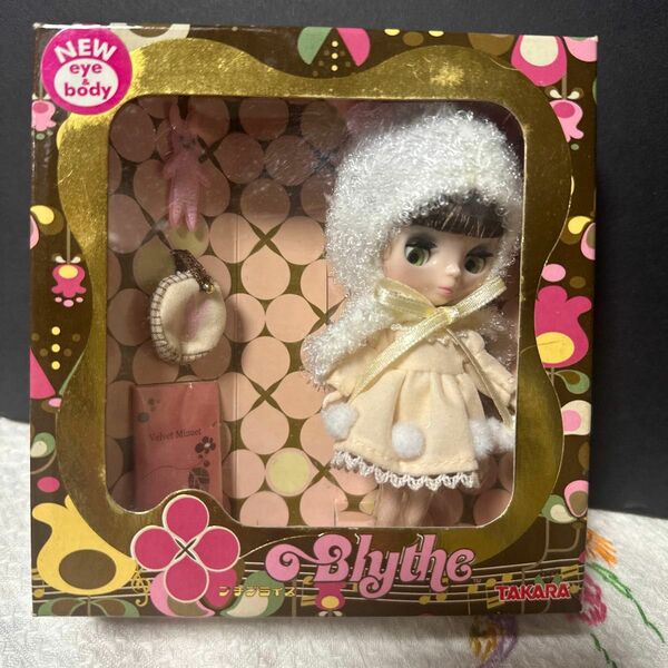 プチブライス Blytheベルベットメヌエット