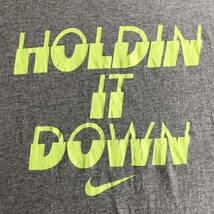 USA古着 Nike Holdin It Down Tee L Grey Volt ナイキ Tシャツ グレー ボルト イエロー アメリカ古着_画像2