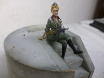 1/35ドイツSS女性兵士、レジン完成品３_画像7