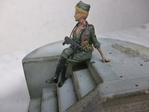 1/35ドイツSS女性兵士、レジン完成品３_画像5