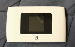 【新品同様!送料無料!!】Rakuten WiFi Pocket 2C ZR03M モバイルルーター 楽天 ポケットWi-Fi 白