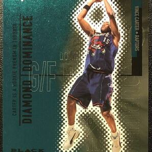 【 100枚限定 RC Parallel 】Vince Carter 1998-99 UD Black Diamond Dominance Emerald /100 Rookie ビンスカーター ルーキーカード NBAの画像2