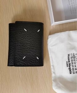 送料無料　Maison Margiela マルタンマルジェラ　MM6　メンズ　三つ折り財布　ウォレット　小銭入れあり　本革　牛革　1793