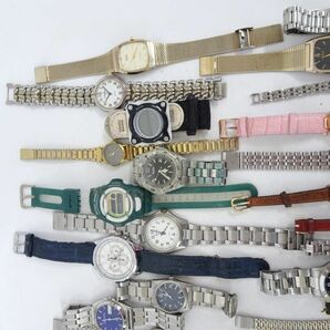 tyom 517 腕時計83本まとめ SEIKO セイコー / スマートウォッチ / ALBA アルバ 等 時計 置き時計 ジャンク品の画像2