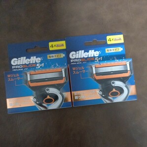 新品未開封品　送料無料　　　　　　　　　　　　　　　　　　　　　　　ジレット　プログライド5+1電動タイプ替刃4個入り×2 Gillette 