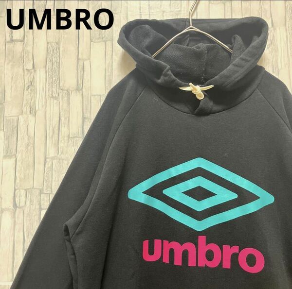 UMBRO アンブロ 長袖 パーカー スウェット プルオーバー ビッグロゴ デカロゴ サイズM ブラック フーディ デサント 送料無料