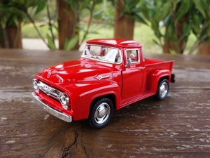 【送料350円】ＦＯＲＤ Ｆ－１００ ミニカー パンプキン レッド ダイキャスト フォード ５０年代 アメ車