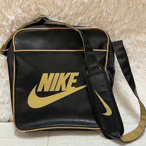 NIKE ナイキ　ショルダーバック　スポーツバック　ロゴ入り　ブラック