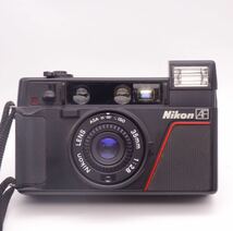 【動作確認済】 Nikon L35AF コンパクトフィルムカメラ ピカイチ ニコン レンズ薄かびあり ジャンク扱い シャッターフラッシュOK_画像2