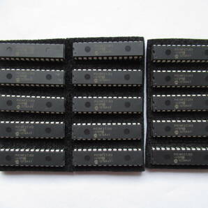 ◆◆【 PIC 18F27J53-I/SP (15個）】 / MICROCHIP マイクロチップ  ＋ DIP ICソケット（８個）◆◆ の画像1