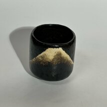 【洛座】大野九行 富士山 筒茶碗 真作保証＜茶道具 陶磁器 京焼 楽焼 現代工芸_画像2