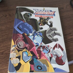 Transformers Animated: The Arrival／トランスフォーマー アニメイテッド ザアライバル （洋書：英語版）