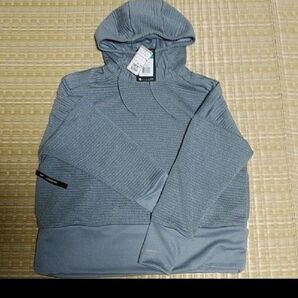 値引き ナイキのトレーナー新品