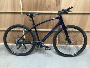 ▲▽TREK（トレック） FX SPORT 5 OCLV400 2023年 クロスバイク Mサイズ ネイビー 美品△▼