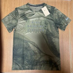 NIKEランニングディビジョンランニング　Mサイズ Tシャツ ART