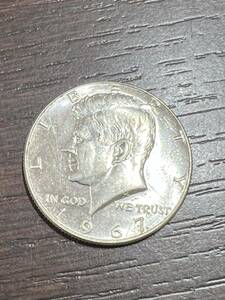アメリカ 1967 50セント/ハーフダラー ケネディ大統領 外国コイン 外国硬貨 アンティーク 古銭 コレクション 流通/現状品 送84 同梱可