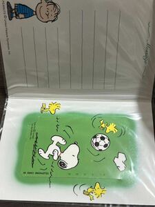 スヌーピーコミックシリーズ 4.サッカー 冊子付き テレカ 50度数 未開封 送120 同梱可