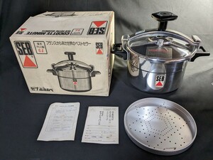 未使用？　圧力鍋 セブ SEB フランス製 両手鍋 調理器具 鍋 セブジャパン キッチン　6L 厚手アルミ製 22cm